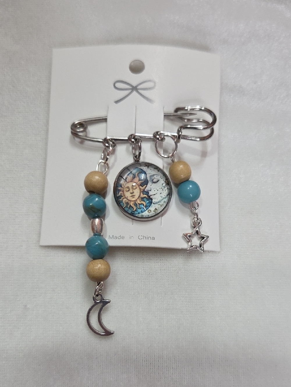 Hand Crafted Kilt Pin Brooch Elegant Beads Retro Vintage Style Unique Trendy
